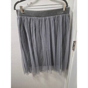 Torrid Gray Tulle Overlay Skirt Sz 0 Elastic Waist Lightweight Flowy Knee Length